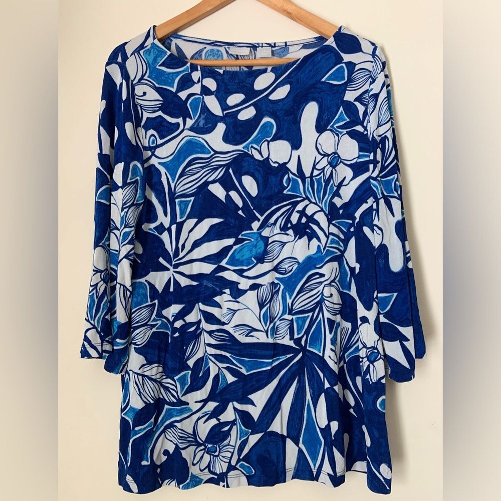 Chico's US 8/10 Blue White Travelers Quarter Sleeve Floral Print Blouse Stretch